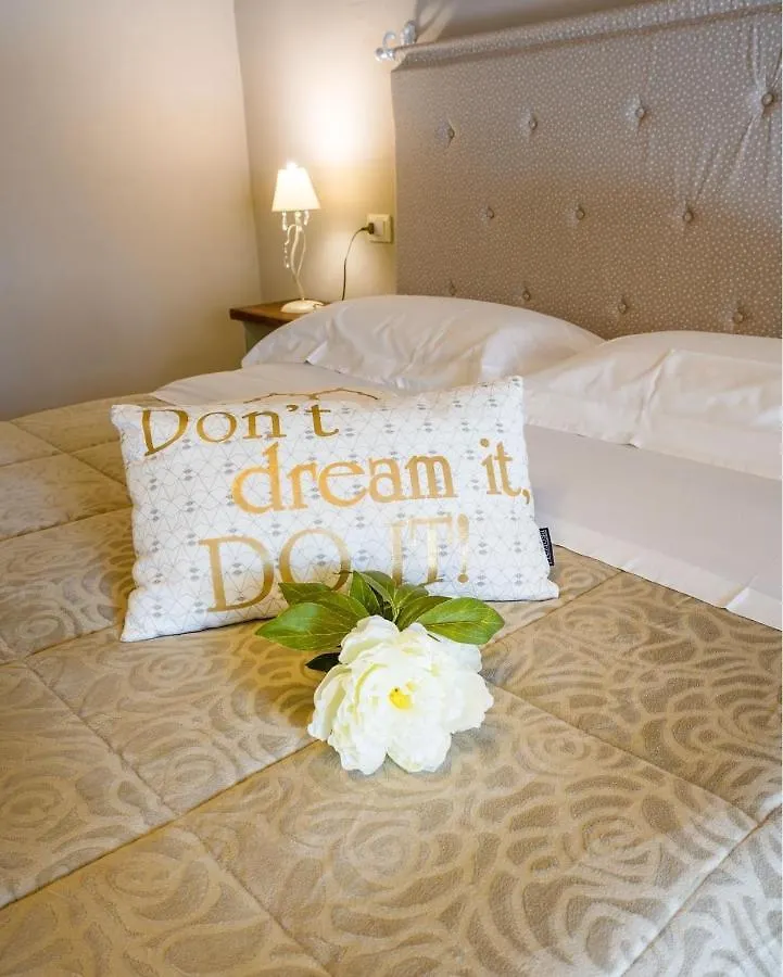Guest house Domo 'E Sa Rosa Hotel Bosa